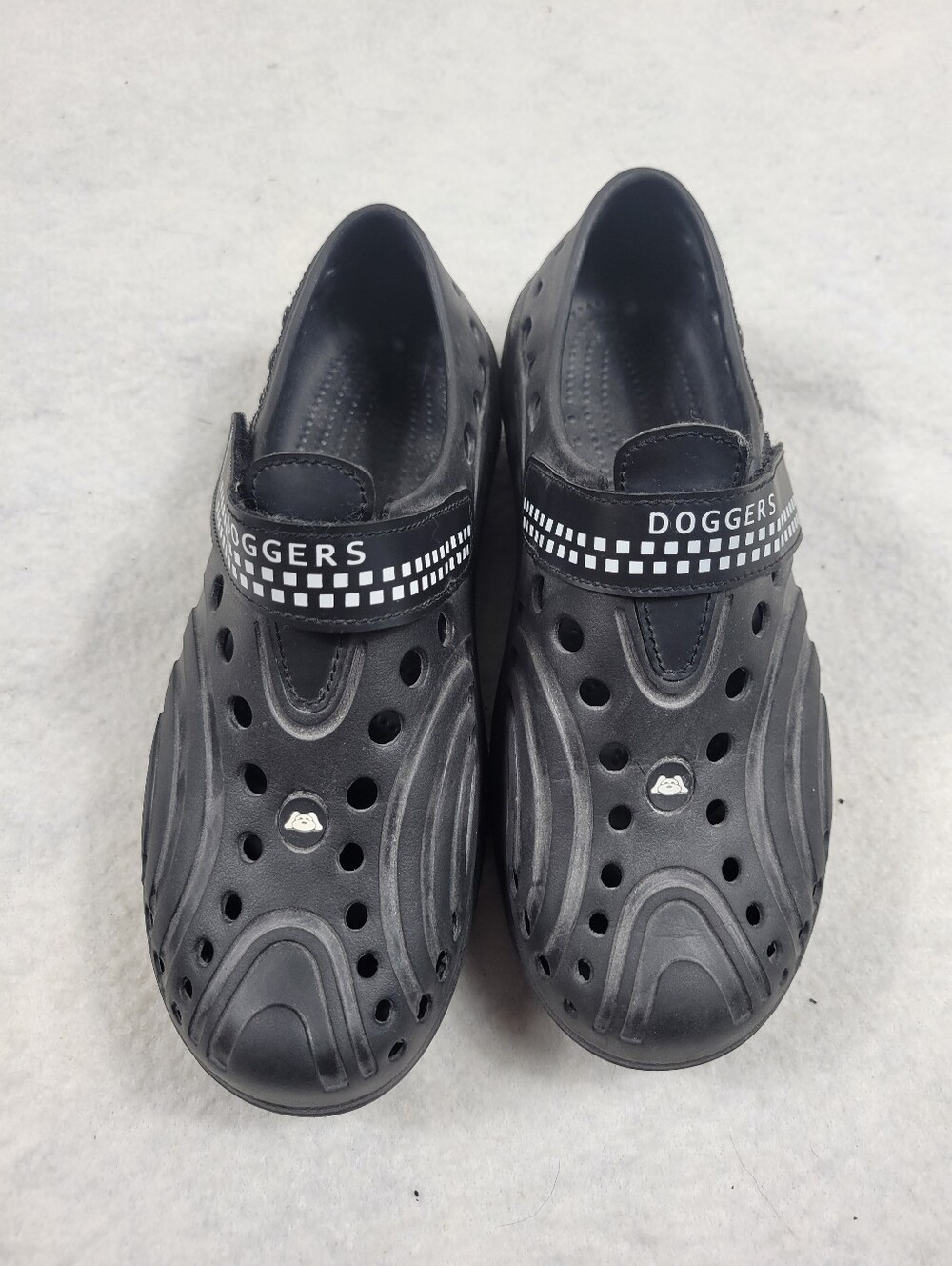 Unisex Doggers Slip-On Clog Water Shoes (Size 7) - Black